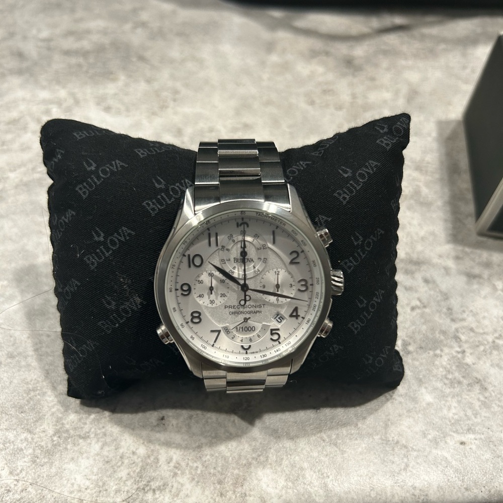 Bulova Precisionist 50M